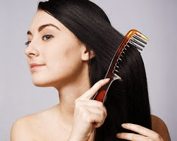 5 Cara  Alami Meluruskan  Rambut  Keriting  dengan Mudah 