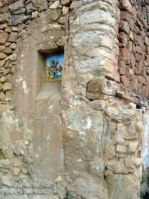 val-sabina-ademuz-via-crucis-ladrillos