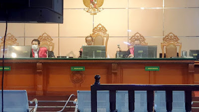 Terdakwa Kasus Suap Hakim Agung MA Disidangkan di PN Tipikor Bandung 
