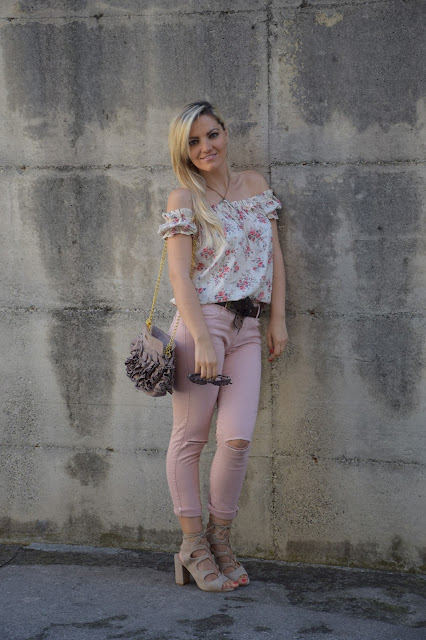 outfit jeans rosa come abbinare i jeans rosa abbinamenti jeans rosa punk skinny jeans outfit how to wear pink jeans mariafelicia magno fashion blogger colorblock by felym outfit luglio 2016 outfit estivi summer outfits july outfits fashion blogger italiane fashion bloggers italy jeans strappati berska