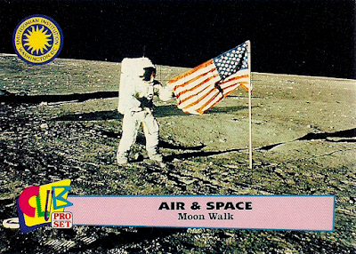 1992 Club Pro Set : Smithsonian Air & Space #18 - Moon Walk