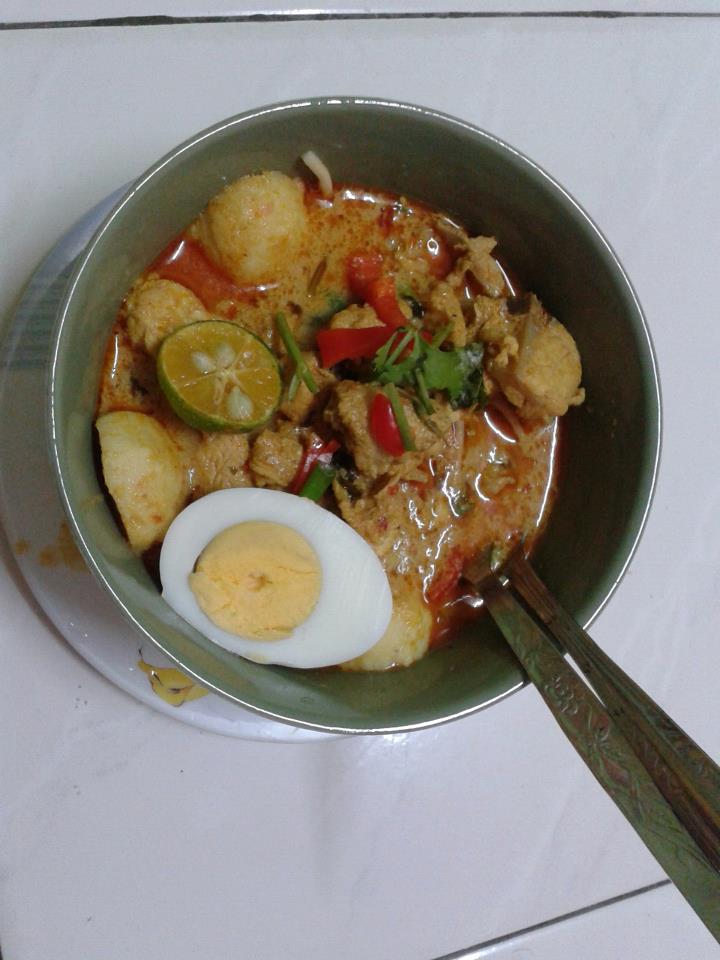 SEDAP SENGOTI: Mee Kari Sedap