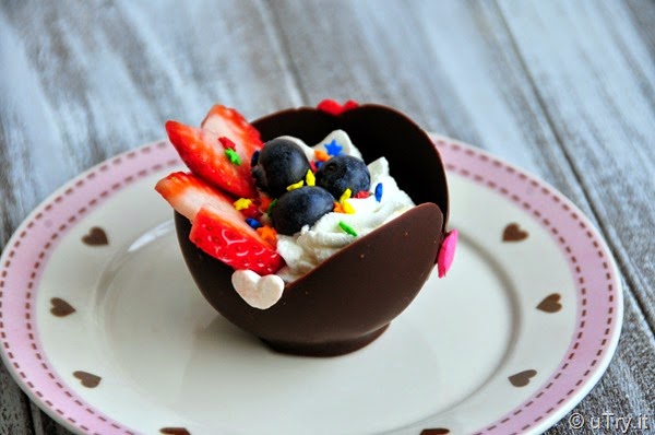 How to Make Edible Chocolate Dessert Bowls with Video Tutorial  http://uTry.it