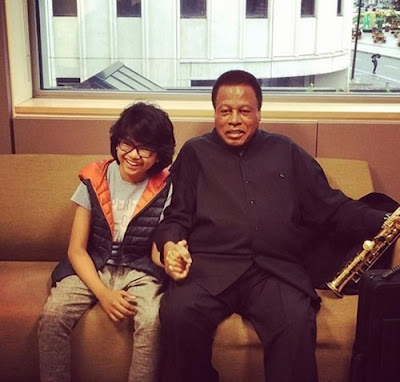 Joey Alexander Berfoto Bersama Komposer Favoritnya