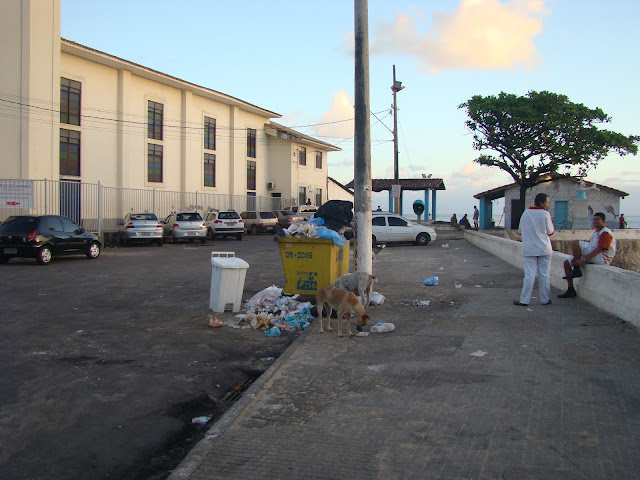 Essa é a situação de um dos pontos mais visitados do bairro