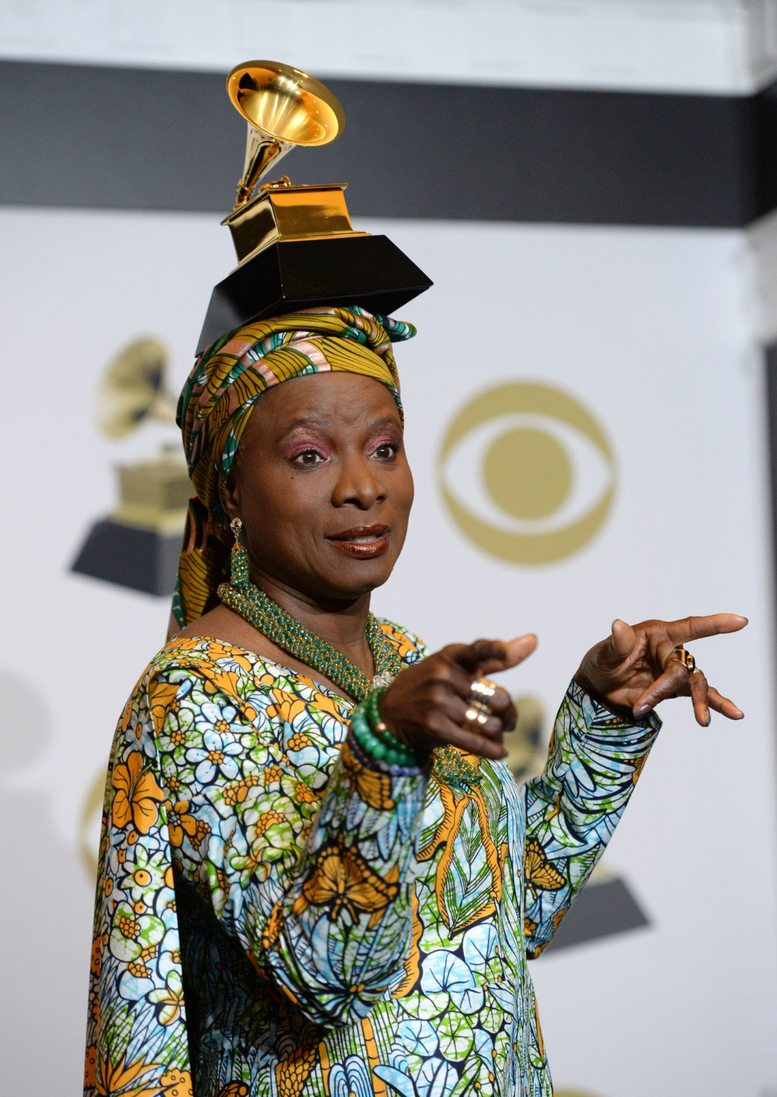 French singer Angélique Kidjo wins the International Prize for Music of the Polar Countries French-Benine singer Angelique Kidjo won the International Music Award for the Arctic Countries, sharing it with Chris Blackwell, founder of the British production company “Island Records” and Estonian composer Arvo Pärt.  The 63-year-old Kidjo, who has previously won five Grammy Awards, has been singing for more than 30 years in her father's and mother's languages, namely Fon and Yoruba, as well as in French and English.  The Swedish jury members affirmed that “Kidjo is an inspiration, and among the best composers and singers in the world.” And Time magazine called her "Africa's Diva".  As for the British Chris Blackwell (85 years), he established the “Island Records” company in 1959, which became one of the most prominent companies after dealing with Bob Marley, Cat Stevens, and the two bands “Roxy Music” and “U2”.  The jury noted that the winner, Arvo Bart (87 years old), is “the most played living composer in the world,” and is credited with innovating in the seventies of the last century a technique in musical writing, which is “Tintinapoli.”  Last year, Iggy Pop and Diane Warren won the International Prize for Music of the Polar Countries, which was founded by former ABBA manager Stig Andersen in 1989. The winners are awarded their prizes in addition to 600,000 crowns (about $58,000) during a ceremony. On May 23 in Stockholm.  https://layalinaprivee.com/47619-%d8%a7%d9%84%d9%81%d9%86%d8%a7%d9%86%d8%a9-%d8%a7%d9%84%d9% 81%d8%b1%d9%86%d9%8a%d8%b3%d9%8a%d8%a9-angelique-kidjo-%d8%aa%d8%ad%d8%b5%d8%af-%d8% a7%d9%84%d8%ac%d8%a7%d8%a6%d8%b2%d8%a9-%d8%a7%d9%84%d8%af.html