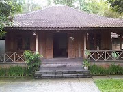 40+ Desain Rumah Kayu Jawa Tengah