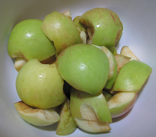 Bowl of Cut-up Apples