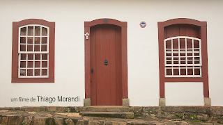 tradição das cruzes nas portas e fachadas de tiradentes, MG