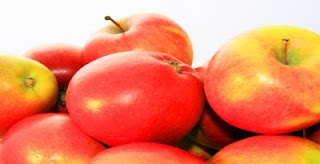 Lowering Cholesterol with Two Apples every day