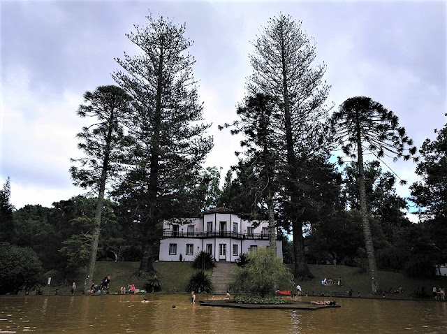 Casa do Parque y Lago Ferruginoso en Furnas (Açores)