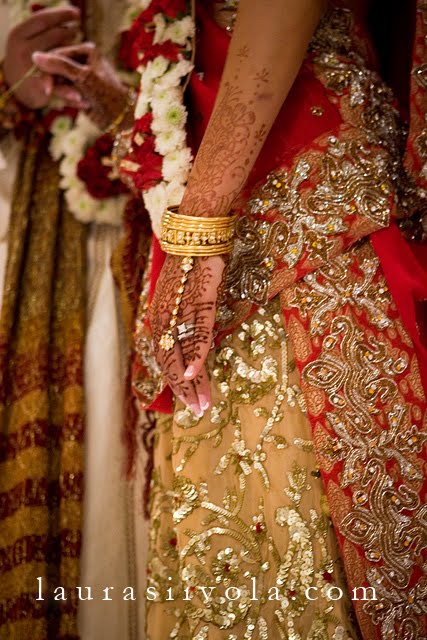 I absolutely love all the colors in an Indian wedding 0 