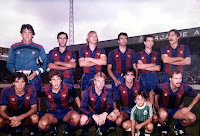 F. C. BARCELONA. Temporada 1985-86. Urruti, Gerardo, Schuster, Alexanco, Julio Alberto y Migueli; Lobo Carrasco, Víctor, Archibald, Marcos y Calderé. REAL RACING CLUB DE SANTANDER 0 F. C. BARCELONA 0. 01/09/1985. Campeonato de Liga de 1ª División, jornada 1. Santander, Campos de Sport del Sardinero.