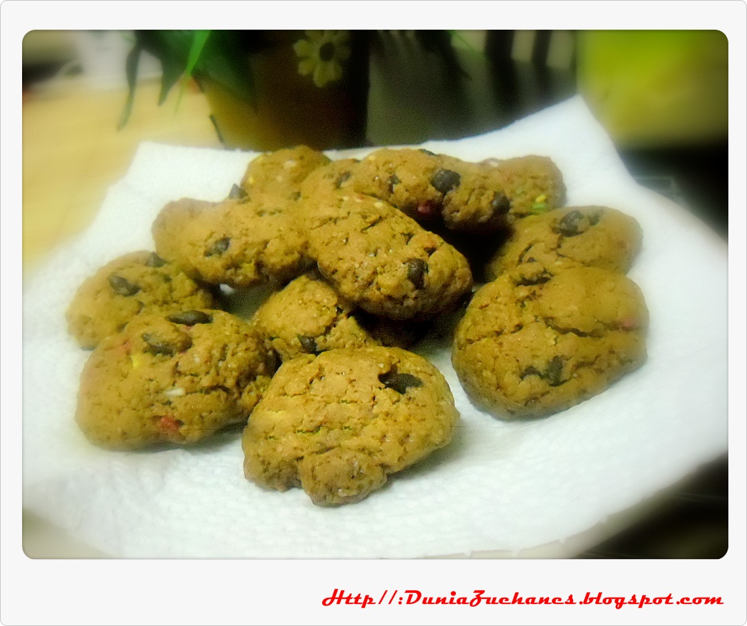 Garam KunYit.: BisKut Coklat Cip Ala Famous AmoS