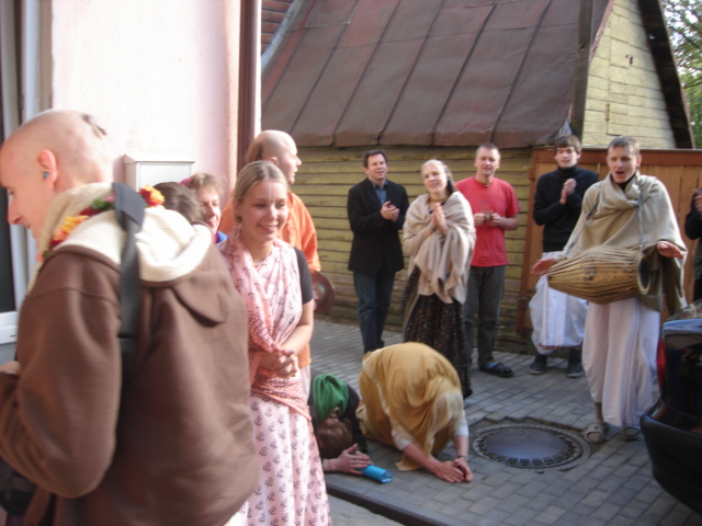 Sankarshan Das Arrival in Kaunas, Lithuania