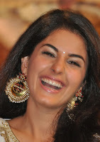 Isha Talwar Latest Pictures at Raja Cheyyi Veste Tollywood movie audio launch