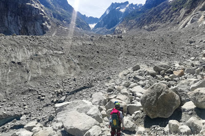 Morrena después de Descender las Escaleras hacia la Mer de Glace desde la Estación de Montenvers