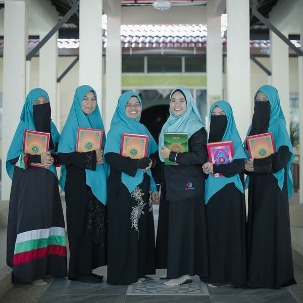 Pengajar Perempuan Beanahomequran