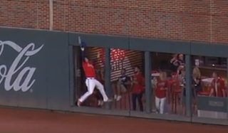 Joc Pederson incredible catch Braves vs Giants, 8/27/2021