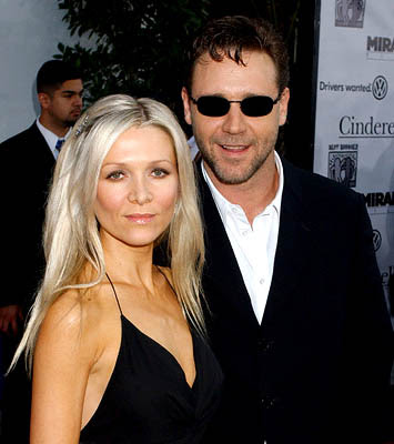 Russell Crowe Wife