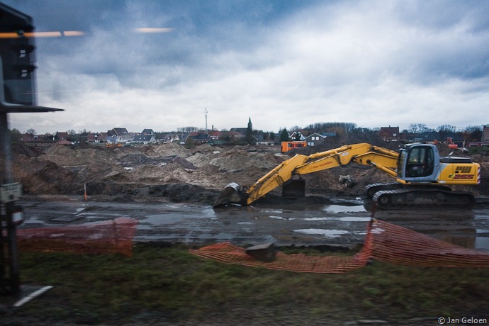 LANGS VLAAMSE WEGEN: TREIN TERREIN