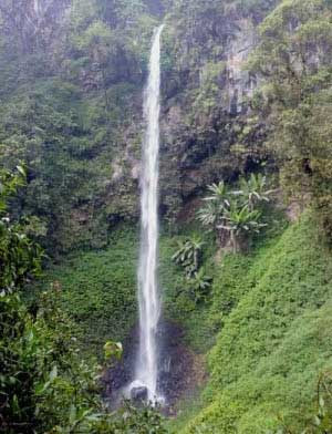 air terjun jarakan