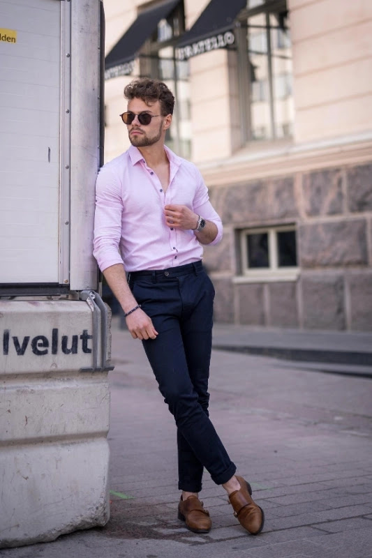 White Short Sleeve Shirt with Hot Pink Pants Outfits For Men (4 ideas &  outfits) | Lookastic