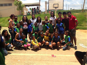 Group photo with the founder, teachers and kids of the Nave Sal da Terra