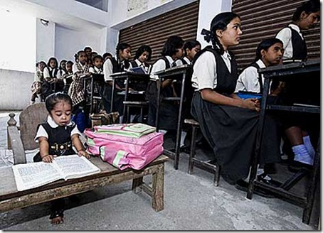 worlds_smallest_girl_Jyoti_Amge