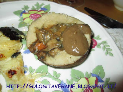 affumicare, arrosto, brodo, carote, cipolle, farina, liquirizia, ricette natalizie, ricette vegan, salsa gravy, Secondi, seitan, topinambur, tè, 