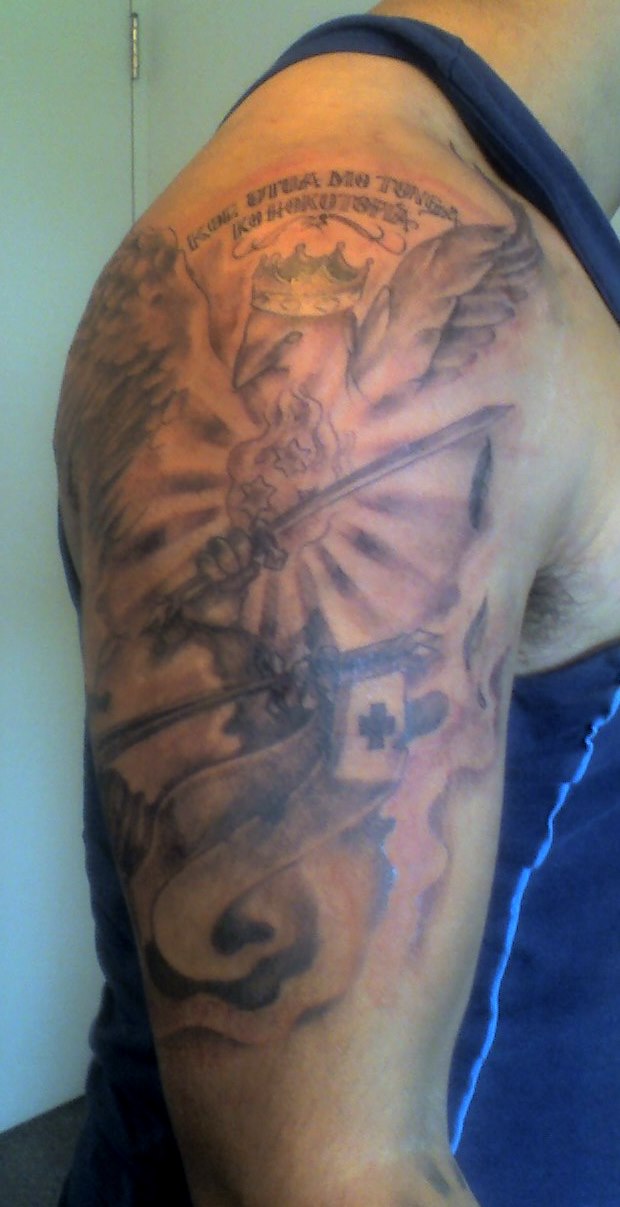 urban-kupesi-tattoos: New Skool Tongan Coat of Arm