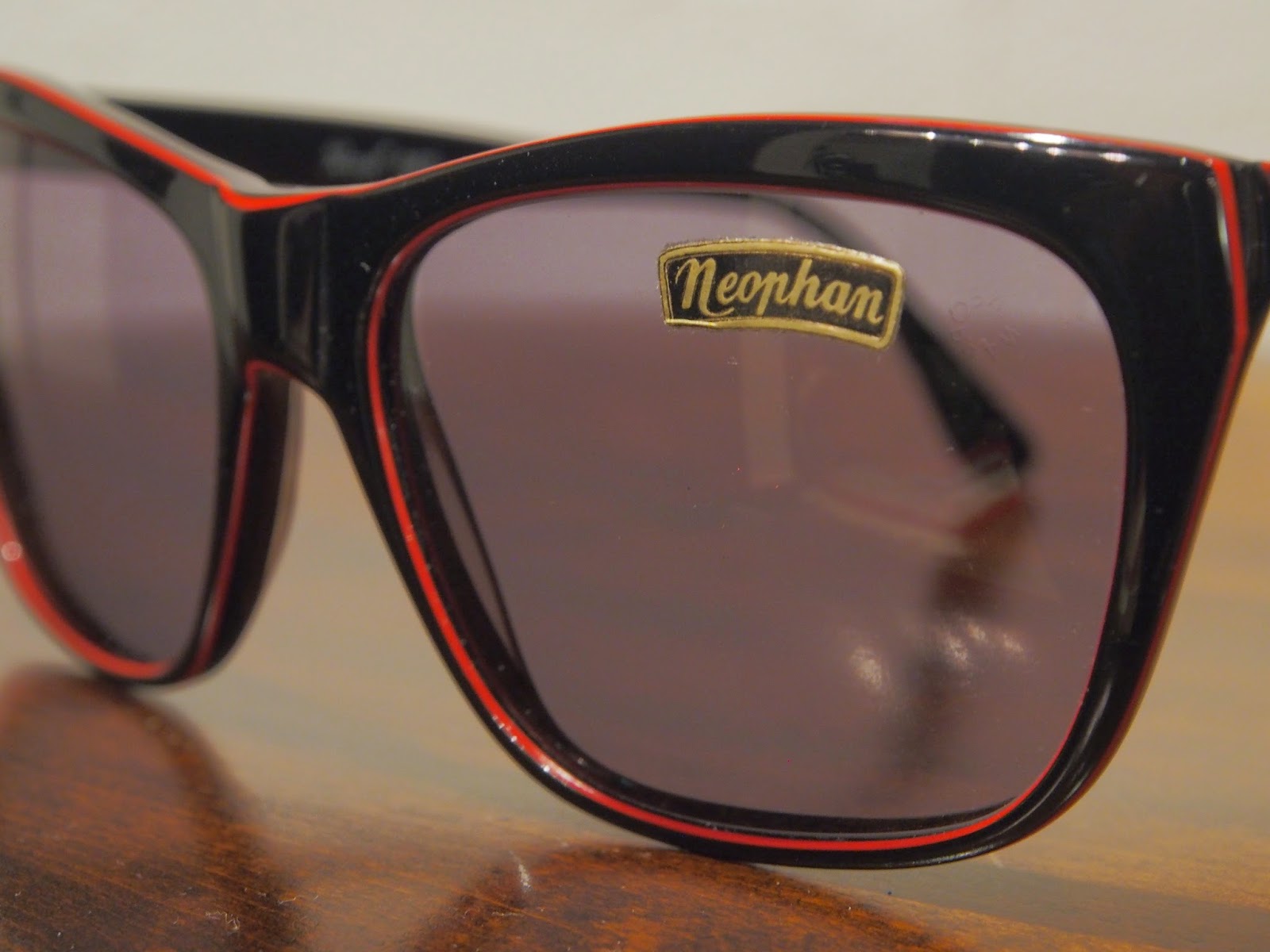 SPEAKEASY: Deadstock vintage sunglasses Persol ratti sports