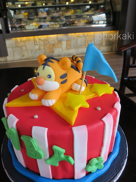 Designer-Fondant-Cakes-Johor-Bahru