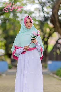  KHIMAR AINIY