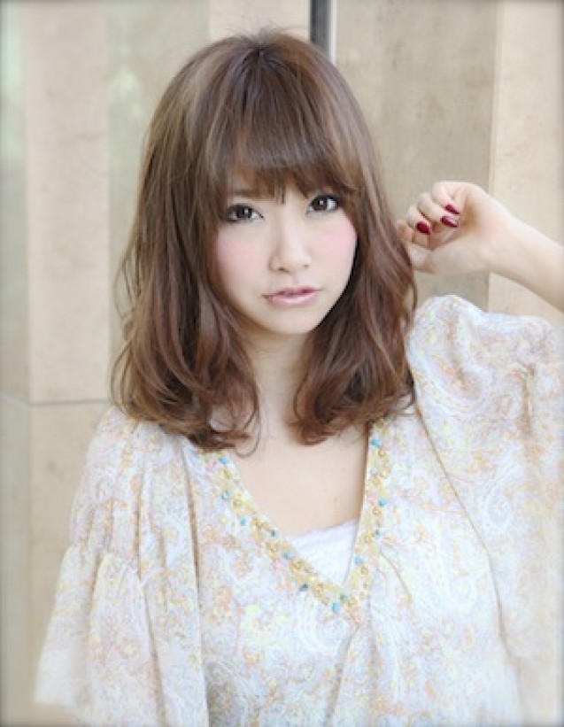 12 Model  Potongan  Rambut  Sebahu ala Wanita  Jepang  Terbaru 