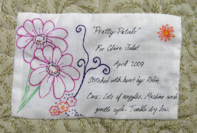 Pretty Petals quilt label