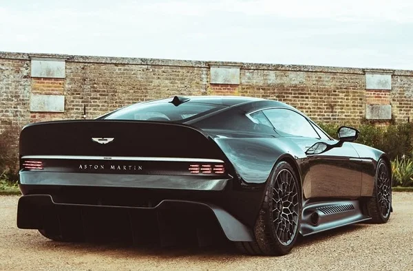 Aston Martin Victor