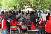 Layanan Discapil Indramayu di Gor Singalodra, Ratusan Warga Antre Mengurus Adminduk