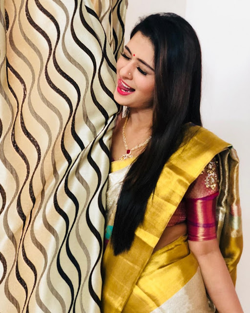 Payal Rajput exudes grace in a saree, showcasing elegance and charm in her latest pics.