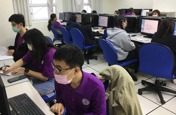 ▲學員們聚精會神認真上課的情形。（中彰投分署提供）