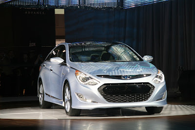 2011 Hyundai Sonata Hybrid version live