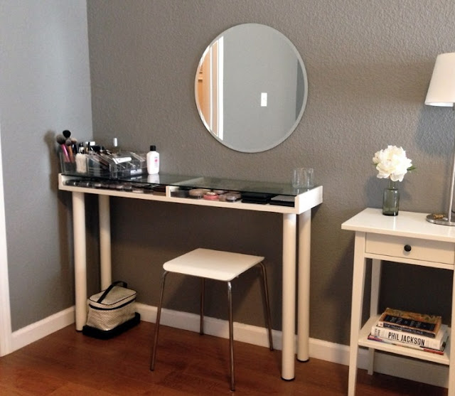 vanity sets for bedroom with lights