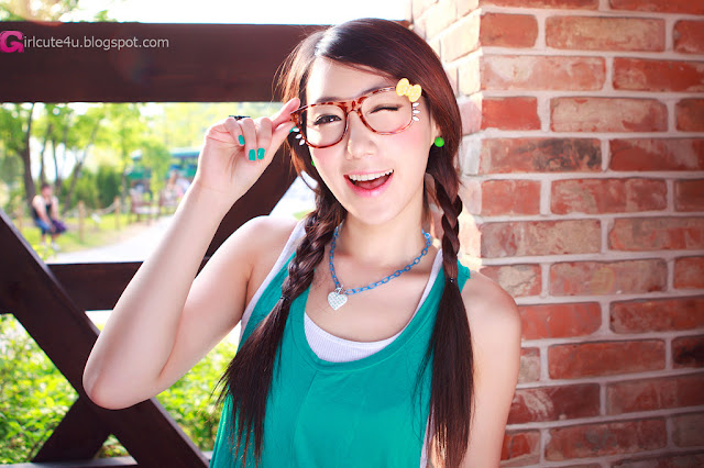 1 Cute Lee Sung Hwa-very cute asian girl-girlcute4u.blogspot.com