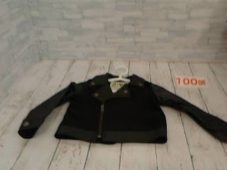 中古品　子供服　ジャケット　１００㎝　３９０円