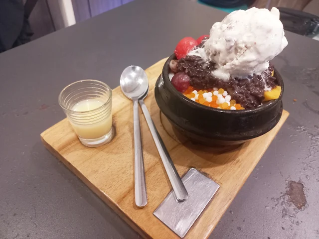 Menikmati Hoegi Patbingsoo dan MaBokkeumbab di Patbingsoo Korean Dining House Medan