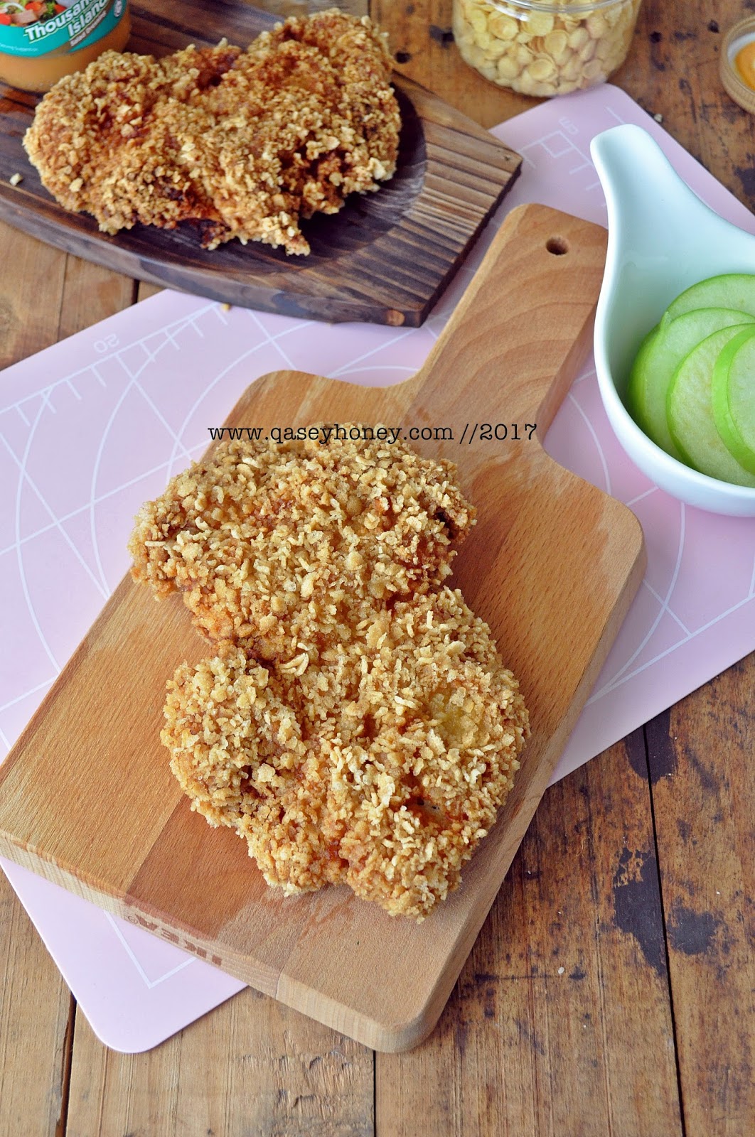 BURGER AYAM CORNFLAKES - QASEY HONEY