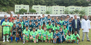 Equipes sub-13 do Teresópolis/PMT e Rio de Janeiro se enfrentaram em amistoso no campo do Barra Futebol Clube. O objetivo de formar jogadores com nível competitivo