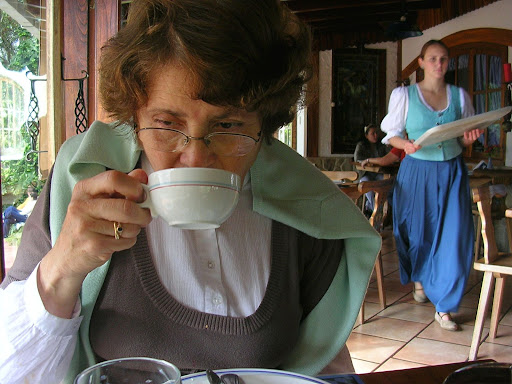 El primer cafe de la mañana