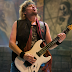 Adrian Smith (Iron Maiden): "Hemos viajado en carros viejos y pasamos hambre"