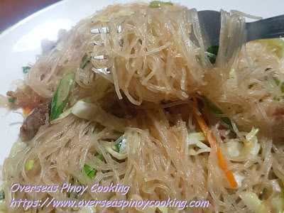 Pansit Bihon with Vigan Bagnet Gisado